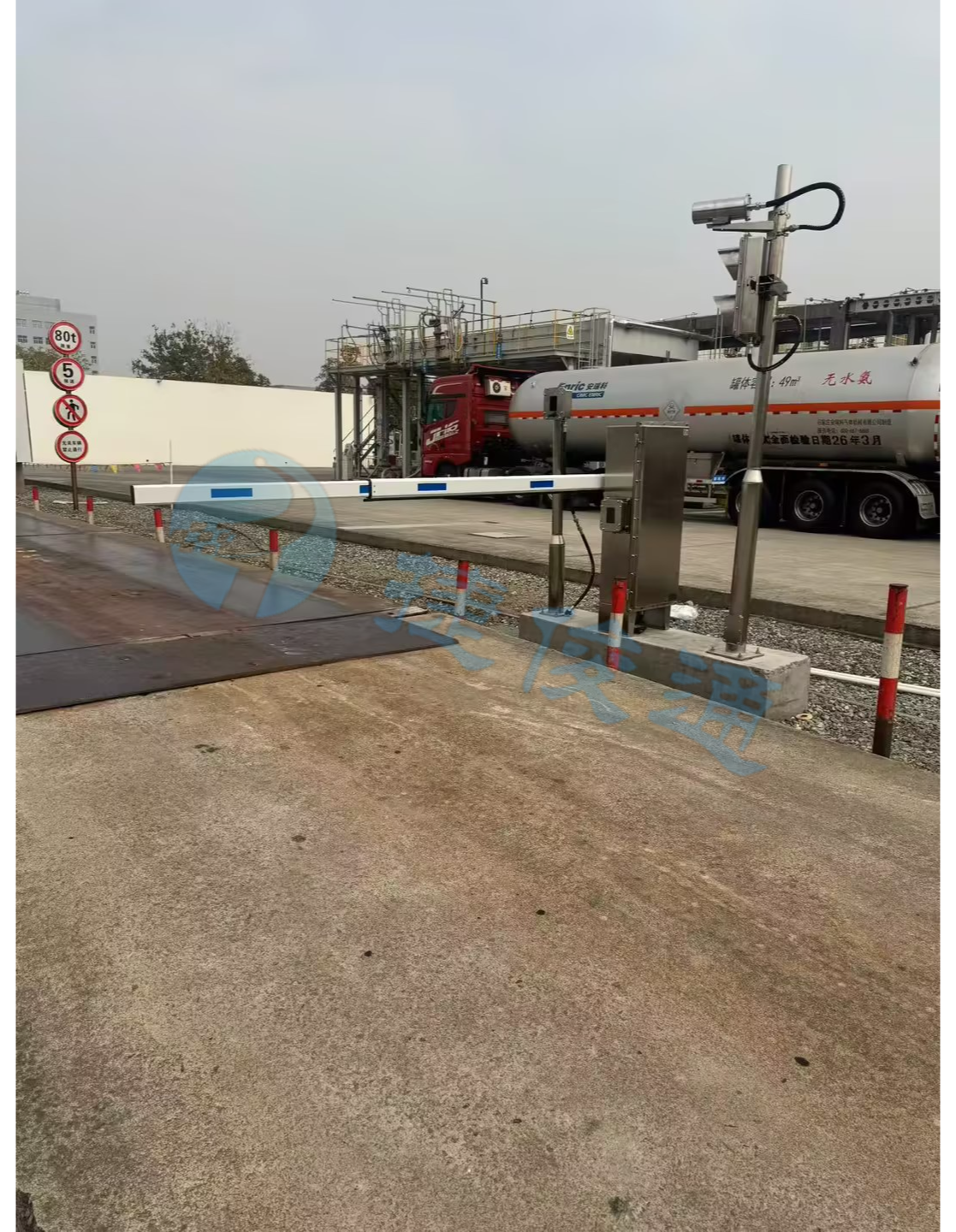 防爆道闸.png 防爆道闸.png